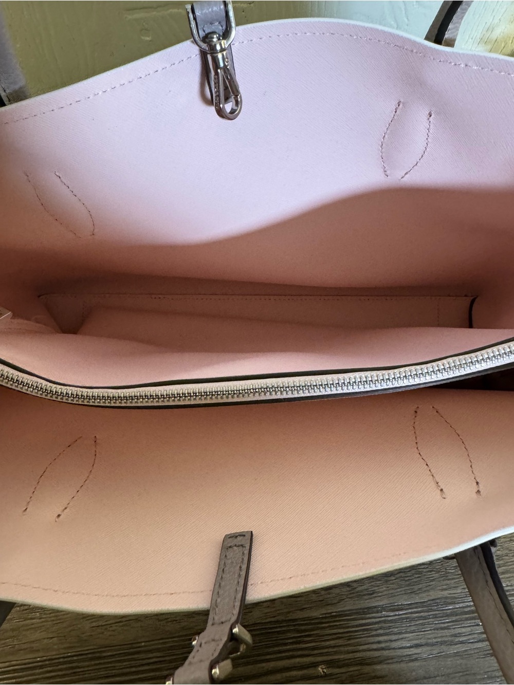 Kate Spade Eva Large Taupe Tote with Pink Interior EUC - Picture 7 of 13